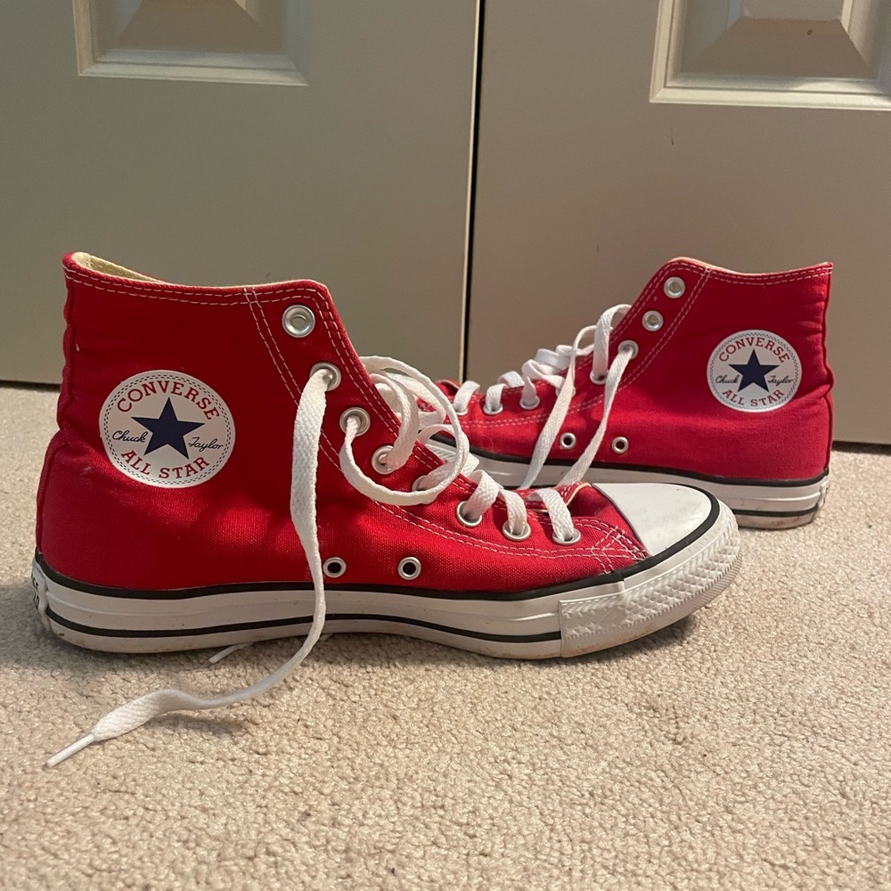 Red high-top converse